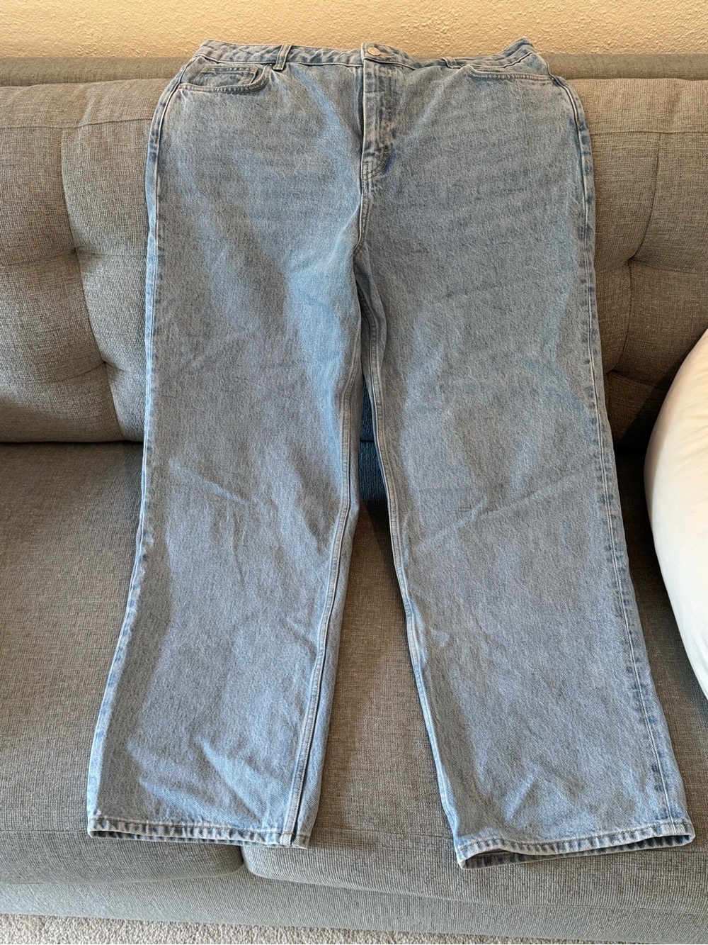 Sezane High-Rise Wide-Leg Jeans in Light Blue - Picture 5 of 6